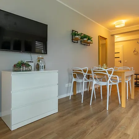 Rentplanet - Izerska 아파트 스클라르스카포렘바