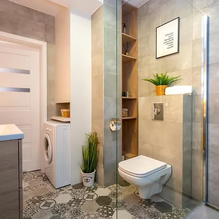 Rentplanet - Izerska Apartment *