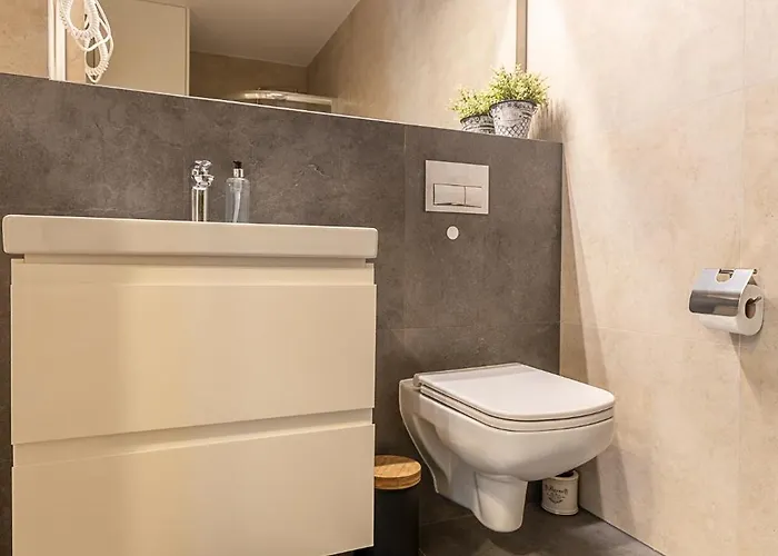 Rentplanet - Izerska Apartamento *